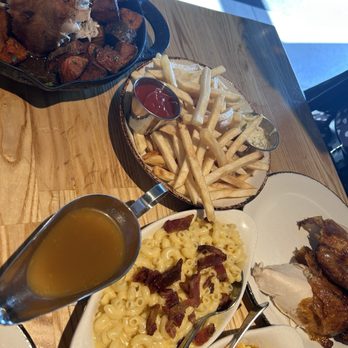 The Barrel Club - Chicken , Mac and cheese, fries and elote - New American Near Me - Oak Lawn, Illinois The Barrel Club - Chicken , Mac and cheese, fries and elote - New American Near Me - Oak Lawn, Illinois
