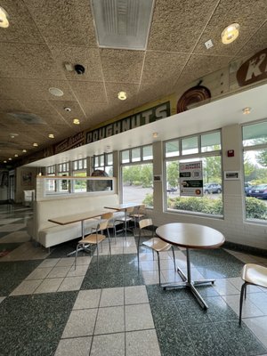 Krispy Kreme by null