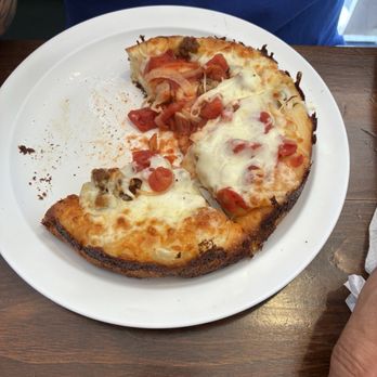 Numero Uno Pizza - Individual 7 " sausage and onion pizza - Pizza Near Me - Granada Hills, California Numero Uno Pizza - Individual 7 " sausage and onion pizza - Pizza Near Me - Granada Hills, California