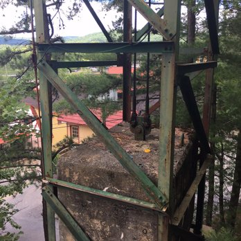 Six Flags Great Escape - Rusted and paint chipped Gondola ride, garbage everywhere, didn't make us feel safe - Amusement Parks Near Me - Queensbury, New York Six Flags Great Escape - Rusted and paint chipped Gondola ride, garbage everywhere, didn't make us feel safe - Amusement Parks Near Me - Queensbury, New York