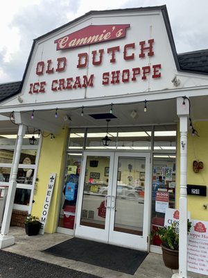 Cammie's Old Dutch Ice Cream Shoppe by null