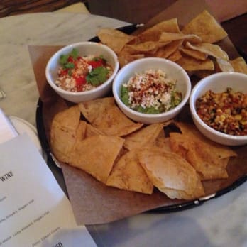 La Carnita - Chip and dip - from left to right spicy bean, avocado and corn. The avocado is the best! - Mexican Near Me - Toronto, Ontario La Carnita - Chip and dip - from left to right spicy bean, avocado and corn. The avocado is the best! - Mexican Near Me - Toronto, Ontario