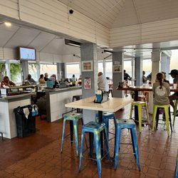 Louie & Nacho's Beach Bar - Great outdoor seating