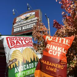 Mono Market - Great selection of snacks!
