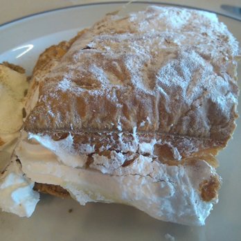 Alto del León - Milhoja de nata y crema - Steakhouses Near Me - Guadarrama, M Alto del León - Milhoja de nata y crema - Steakhouses Near Me - Guadarrama, M