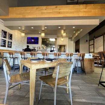 The Cut - Seating - Burgers Near Me - Irvine, California