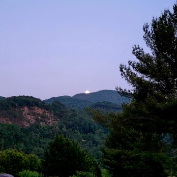 Cliff View - Hotels Near Me - Covington, Virginia Cliff View - Hotels Near Me - Covington, Virginia