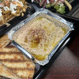 HUMMUS WITH PITA HUMMUS WITH PITA