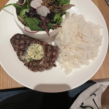 Earls Kitchen + Bar - Filet - New American Near Me - Orlando, Florida