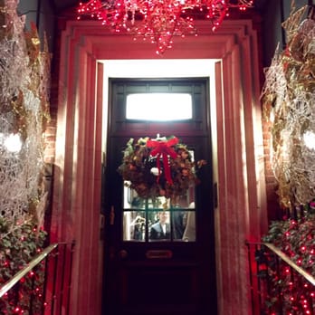 Le Gavroche - Entrance to Le Gavroche - French Near Me - London, XGL Le Gavroche - Entrance to Le Gavroche - French Near Me - London, XGL
