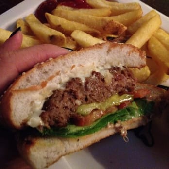 Mr Pickwick's Pub - Pubs Near Me - Geneva, GE Mr Pickwick's Pub - Pubs Near Me - Geneva, GE
