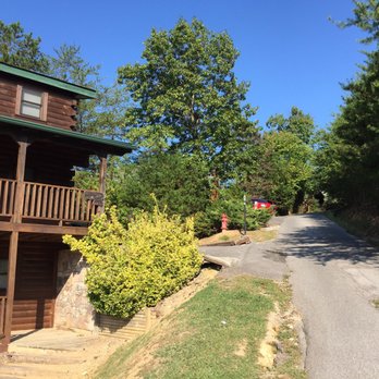 Colonial Properties - The proximity of the neighbors up the hill (Bears Hideaway) - Property Management Near Me - Pigeon Forge, Tennessee Colonial Properties - The proximity of the neighbors up the hill (Bears Hideaway) - Property Management Near Me - Pigeon Forge, Tennessee