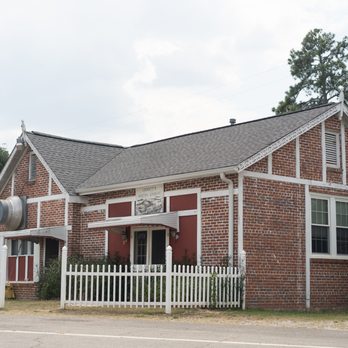 Lockett's Kuntry Cooking - Exterior. Photo by Seth Binford: https://www.sethbinford.com - Soul Food Near Me - Culloden, Georgia