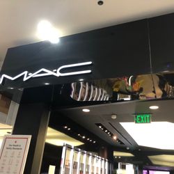 MAC Cosmetics - MAC