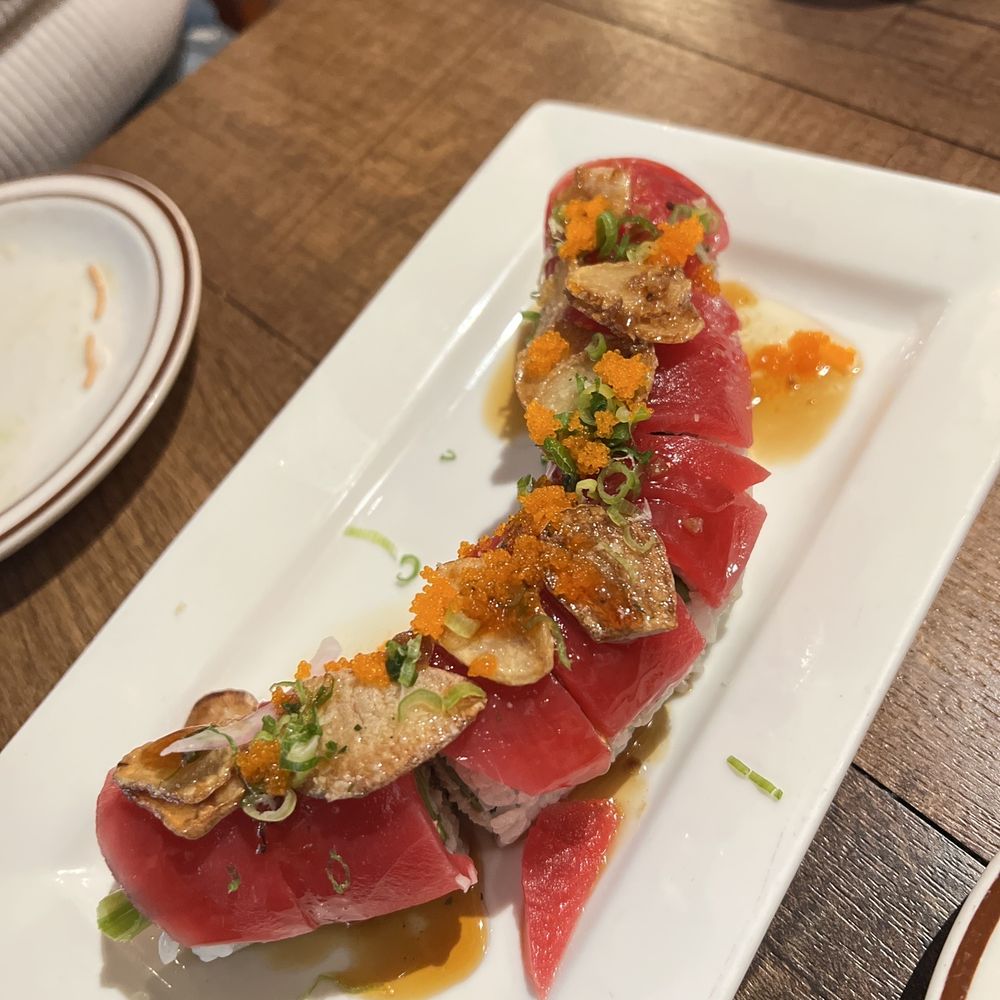 Sushi Ai - Hawaiian Garlic Roll - Sushi Bars Near Me - Long Beach, California Sushi Ai - Hawaiian Garlic Roll - Sushi Bars Near Me - Long Beach, California