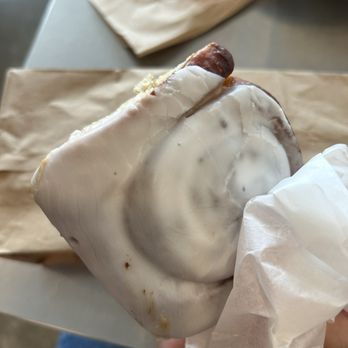 Aioli - Cinnamon roll - Cafes Near Me - West Palm Beach, Florida Aioli - Cinnamon roll - Cafes Near Me - West Palm Beach, Florida