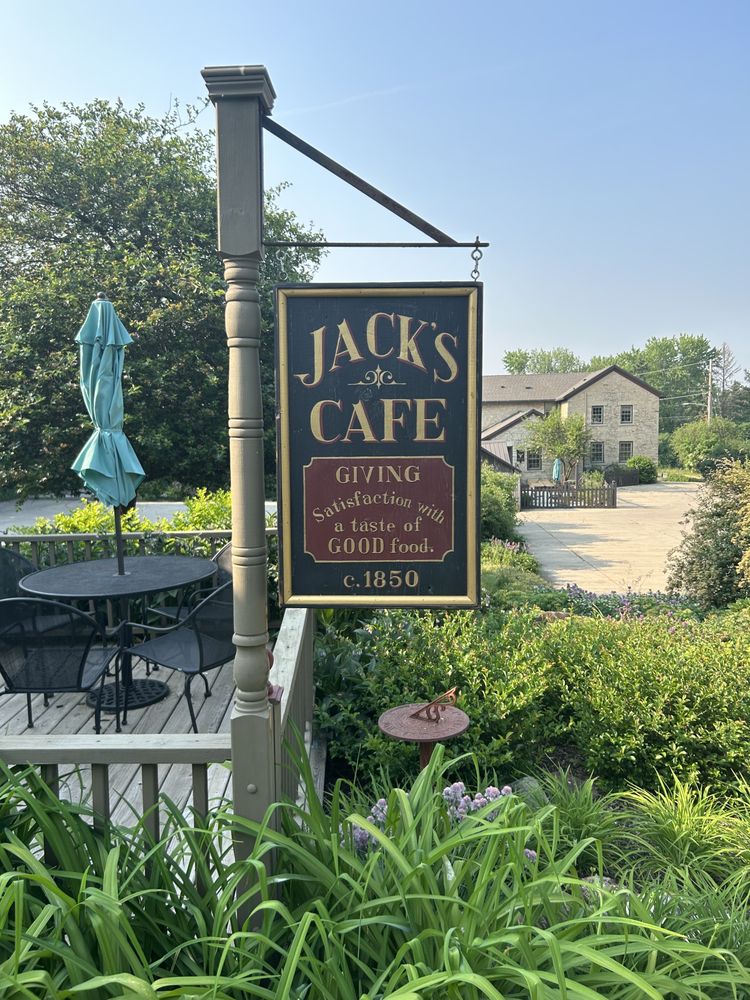 THE INN ON THE OLDE HOMESTEAD 26 Photos N4 W22496 Bluemound Rd