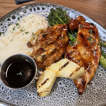 The Lounge Craft Kitchen + Cocktails - Bourbon Barrel Glazed Chicken - Steakhouses Near Me - Edmond, Oklahoma