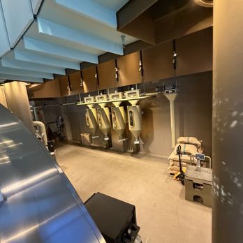 Starbucks Reserve Roastery Chicago - Coffee Roasteries Near Me - Chicago, Illinois Starbucks Reserve Roastery Chicago - Coffee Roasteries Near Me - Chicago, Illinois