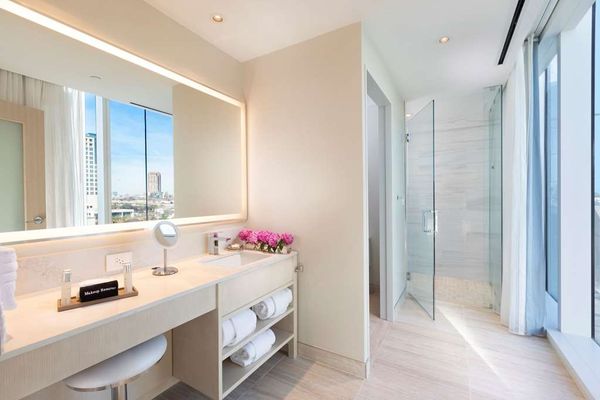 HALL Arts Hotel Dallas, Curio Collection by Hilton by null