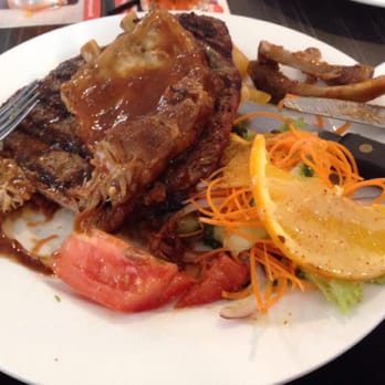 Old Sydney Hotel - Rump and Ribs Special ($19). This was a huge meal and the ribs tasted great. - Bars Near Me - Maryborough, QLD