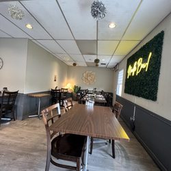 Noodle Bowl - Interior Space