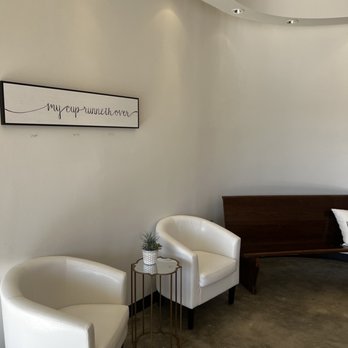 Bōn Broth Bar - Seating inside - Cafes Near Me - Tulsa, Oklahoma