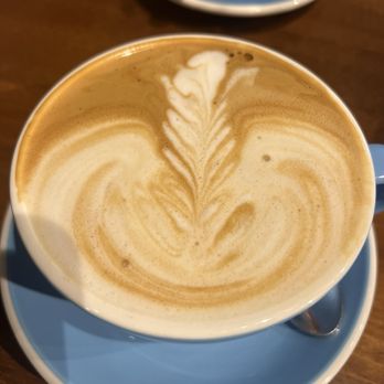 Bluestone Lane - Steiner St Café - Flat White - Coffee & Tea Near Me - San Francisco, California