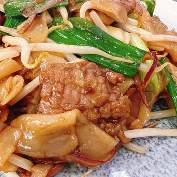 Ji Bei Chuan - Beef Ho Fun - Noodles Near Me - Orange, Connecticut