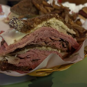 Dunn's - Smoked meat sand - Poutineries Near Me - Montreal, Quebec