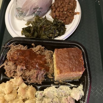 Willard's Real Pit BBQ - Pulled pork platter, cornbread, Mac and cheese & potato salad. Sandwich with beans and collared greens - Barbeque Near Me - Chantilly, Virginia