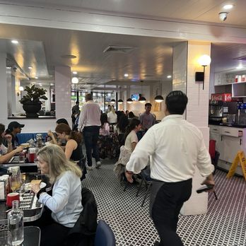 Diner 24 - Burgers Near Me - New York, New York