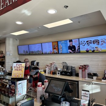 Cold Stone Creamery - the counter area of a restaurant - Ice Cream & Frozen Yogurt Near Me - Sacramento, California