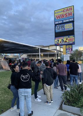 Hawaiian Hot Chicken by null