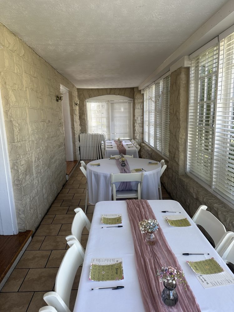 Cornerstone Cottage - wedding in Louisville, KY