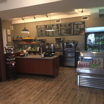 Blent Juice Bar - Really great set up - Juice Bars & Smoothies Near Me - Mandeville, Louisiana