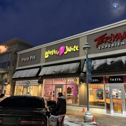 Booster Juice - Outside