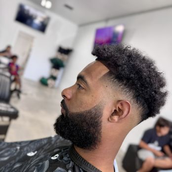 Klique Studio - Barbers Near Me - North Hollywood, California Klique Studio - Barbers Near Me - North Hollywood, California