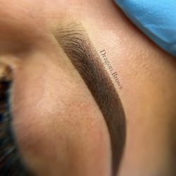 Ombré powder brows