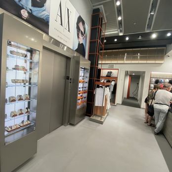 Armani Exchange - Ground level elevator area, Armani Exchange Fifth Avenue NYC - Fashion Near Me - New York, New York Armani Exchange - Ground level elevator area, Armani Exchange Fifth Avenue NYC - Fashion Near Me - New York, New York