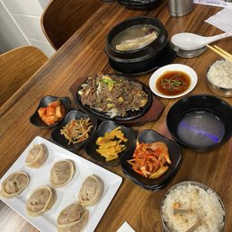 김치 만두 Kimchi Mandu, 불고기 Bulgogi- Beef, and Galbitang 김치 만두 Kimchi Mandu, 불고기 Bulgogi- Beef, and Galbitang