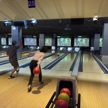 Frames Bowling Lounge - Bowling Near Me - New York, New York Frames Bowling Lounge - Bowling Near Me - New York, New York