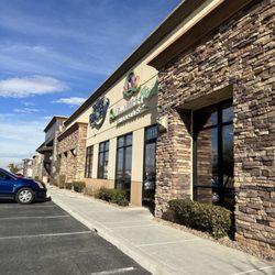 Q Wellness & Family Chiropractic - Last visit of the year!