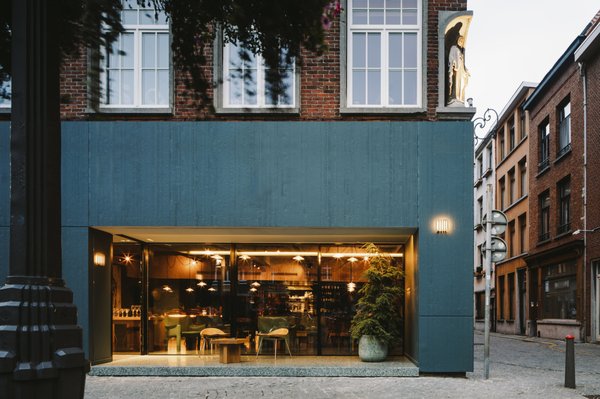 DIM Dining* by null
