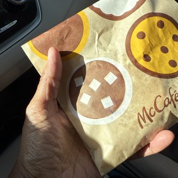 McDonald's - 3 Pack Of Cookies. I chose chocolate chip - Fast Food Near Me - Ennis, Texas