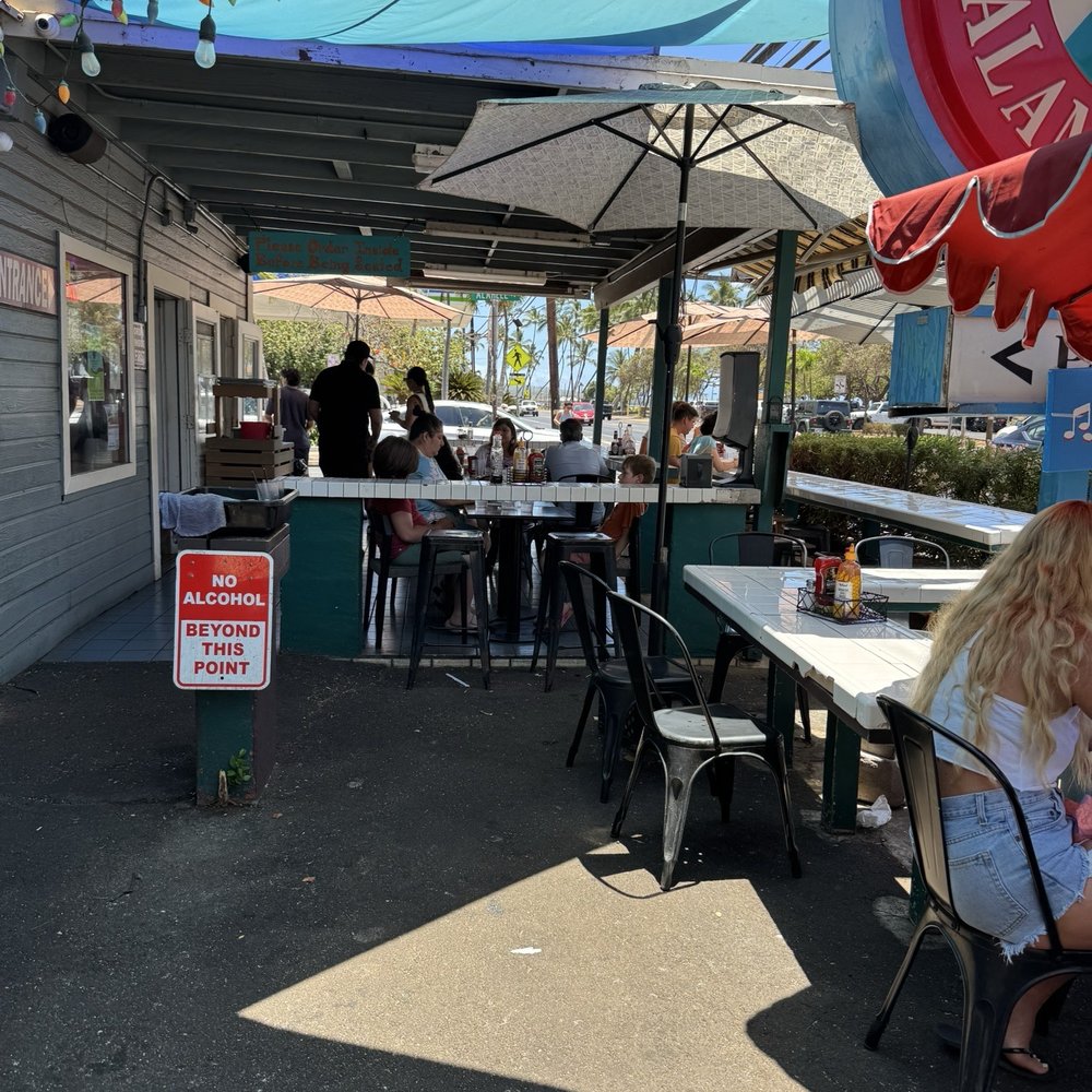 Kihei Caffe - Outdoor seating only - Hawaiian Near Me - Kihei, Hawaii