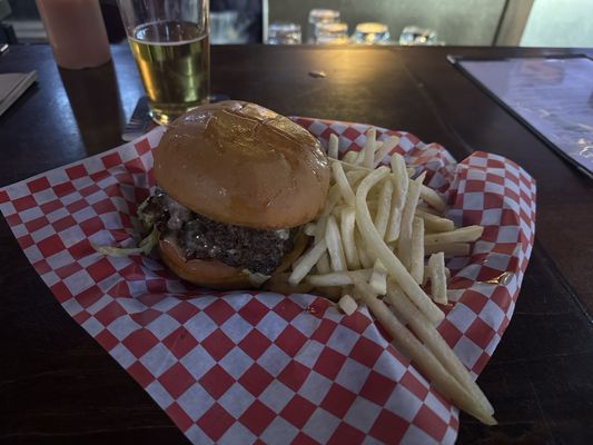 The Peak Inn by null