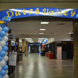Elevated Balloon Decor - Custom arch