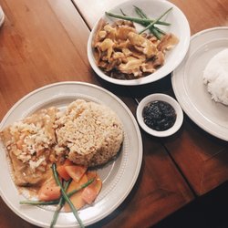 Kapuwa Bistro+Urban Pub