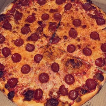 Georgios Pizza & Pasta - Pepperoni Pizza - Pizza Near Me - Rochester, Michigan